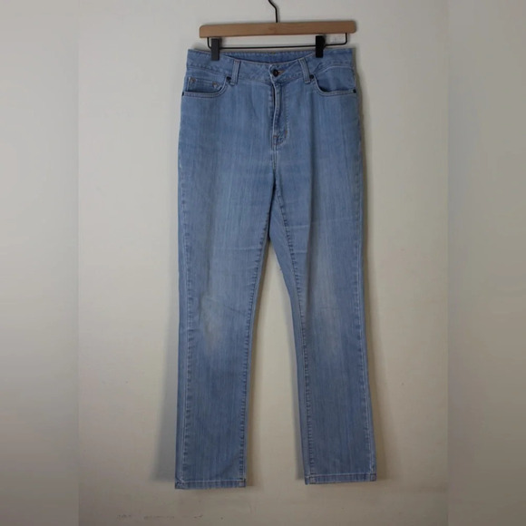 L.L. Bean Size 10R Light Wash Straight Leg Mid Rise Jeans - Size Tag Missing - Picture 1 of 7